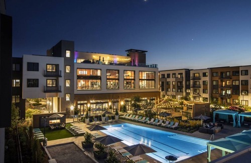 Menlo Park Condo | Exclusive Amenities: 2BR Condo near Facebook in Menlo Park