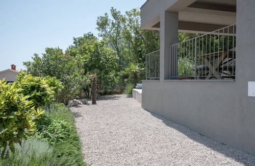 Drenje Apartment | Exclusive apartment in Sveta Marina, Istria, 1st floor - directly by the sea