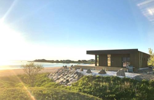 Flakstad Villa | Exclusive Beach House Ramberg - Your Private Oasis