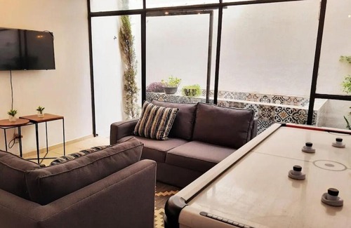 Zapopan Villa | Exclusive Bugambilias Lukasa Home, alberca & airhockey
