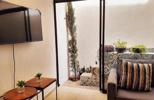 Zapopan Villa | Exclusive Bugambilias Lukasa Home, alberca & airhockey