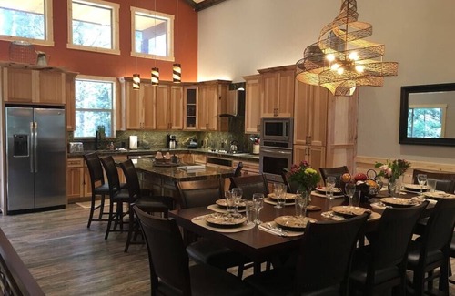 Island Park Cabin | Exclusive Cabin, showcasing Five Stars of LUXURY & Comfort, + Hot Tub and More!