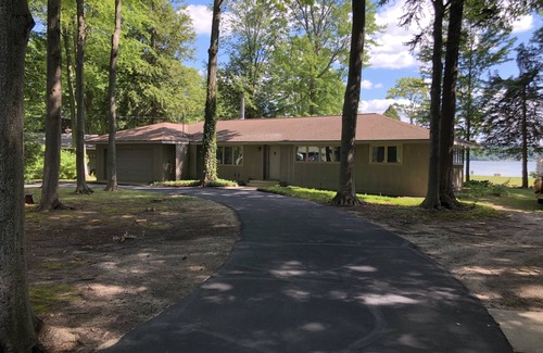 Grawn House | Exclusive Duck Lake Peninsula!