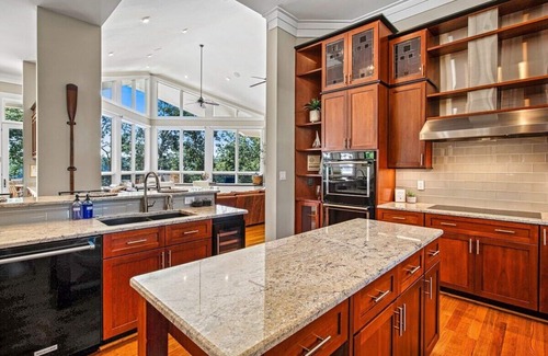 Barium Springs Ski Chalet | Exclusive Grand Lakefront Escape on Island
