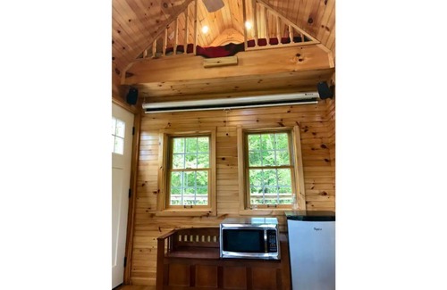 Fletcher House | Exclusive Heated Treehouse; 15 min to Asheville!