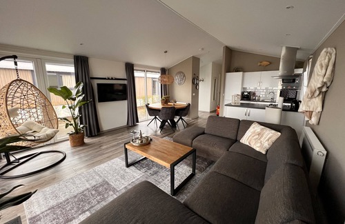 Bovenkarspel Ski Chalet | Exclusive Holiday Villa Markermeer * in Bovenkarspel on the Markermeer