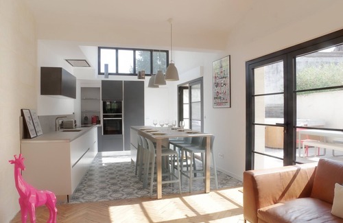 Talence House | Exclusive house of 140 m2 with 3 bedrooms and fantastic private patio