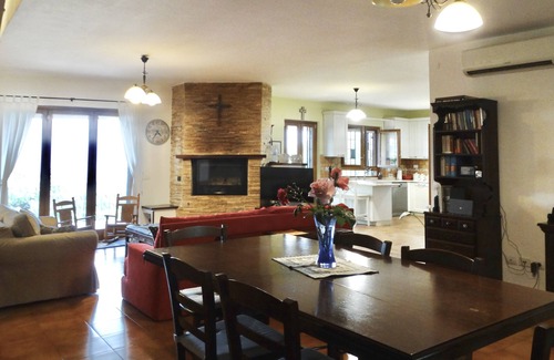 Lake Bracciano Villa | Exclusive lake house in Bracciano, Italy with private path to Lake Bracciano