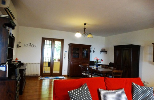 Lake Bracciano Villa | Exclusive lake house in Bracciano, Italy with private path to Lake Bracciano