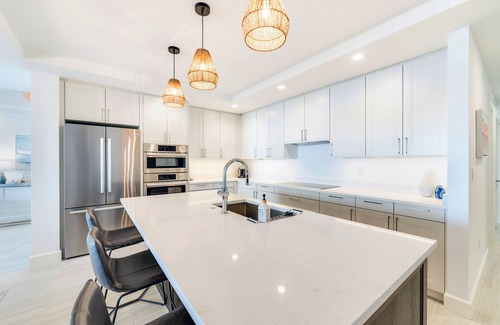 South Island Condo | Exclusive Luxury Island Vacation Condo at Grandview