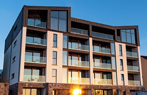 Galway Apartment | Exclusive Luxury Seafront 2 Bedroom 1 Bathroom Apartment