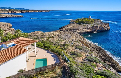 Porto Cristo House | EXCLUSIVE MODERN LUXURY APARTMENT WITH DIRECT SEA ACCESS, PRIVATE POOL. WIRELESS INTERNET ACCESS