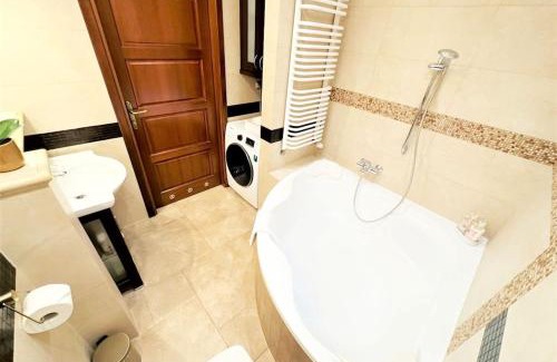 Krowodrza Apartment | Exclusive PENTHOUSE near CityCenter 120m2 +NETFLIX