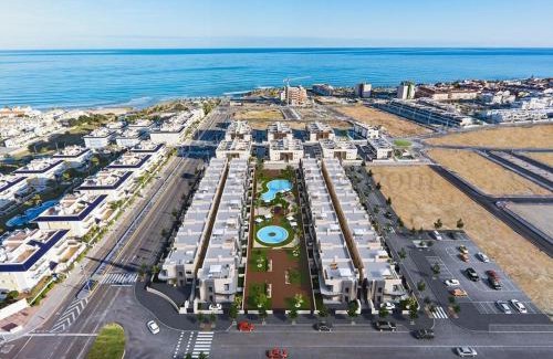 Pueblo Latino Apartment | Exclusive Playa Elisa 1 close to sea
