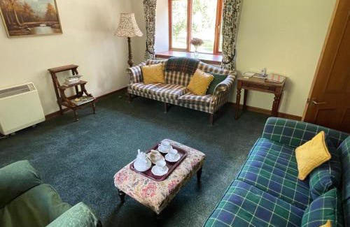 Lochearnhead House | Exclusive private estate cottage