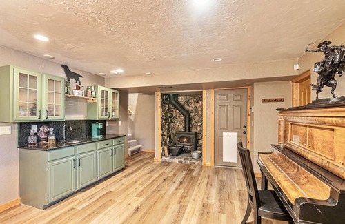 Eden Cabin | Exclusive Riverfront Eden Ranch! Pet Friendly!