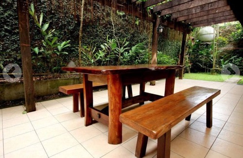 Tagaytay Villa | Exclusive Taal-view Guesthouse in Tagaytay!