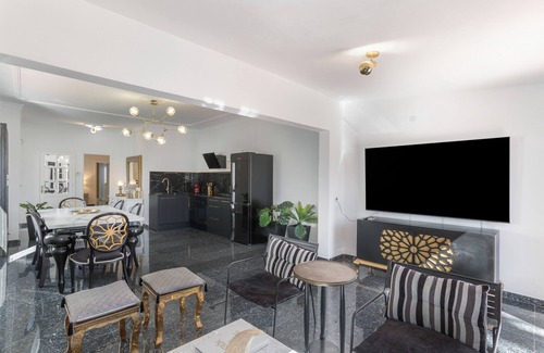 Campo Internacional Maspalomas House | Exclusive Vacation Villa in Maspalomas with Heated Pool with Bubbles