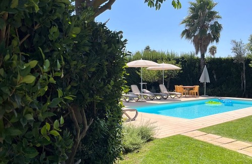 Baia Verde Villa | Exclusive villa with swimming pool surrounded by greenery