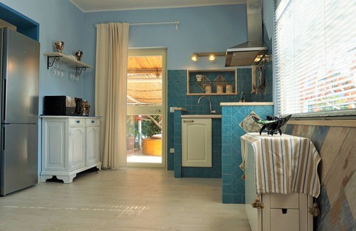 Porto Badino Villa | EXCLUSIVE VILLA WITH SWIMMING POOL, JACUZZI & GARDEN. * Free WIFI *