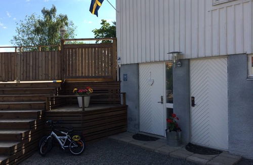 Svalnas Villa | Exclusive villa with private swimmingpool and spa pool - close to Stockholm City