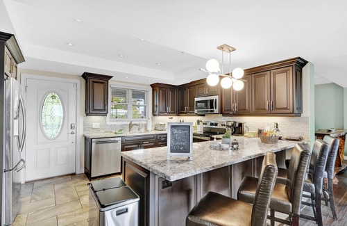 Niagara-on-the-Lake House | Exclusive* Wine-Country Retreat With Hot Tub