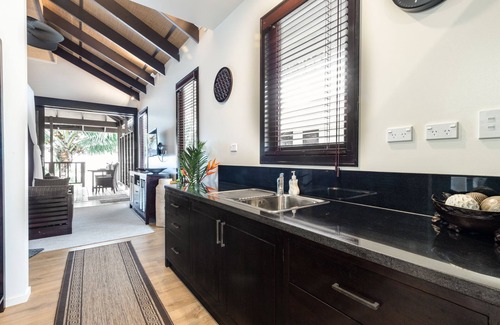 Arorangi Villa | Exclusively for adults, Serenity Villas Rarotonga - Beachfront Bliss