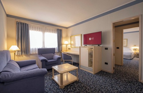 La Magdalena Hotel | EXE Boston