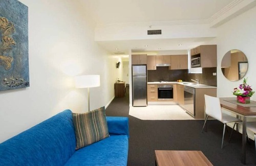Chinatown Apartment | EXECUTIVE 2 Bedroom w/private balcony at Cunningham Street, Sydney CBD