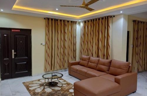 Accra Apartment | Executive 3-Bed Furnished Apartment in Kwashieman