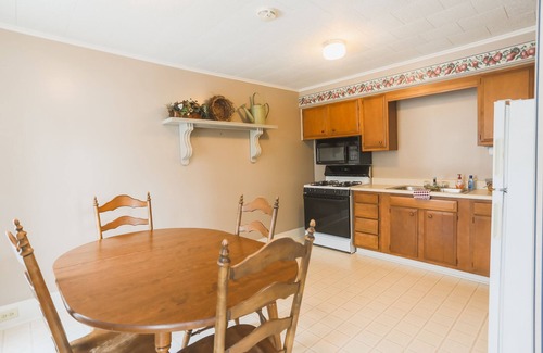 Corry Apartment | Executive Apartment 1 Bedroom Excellent Location