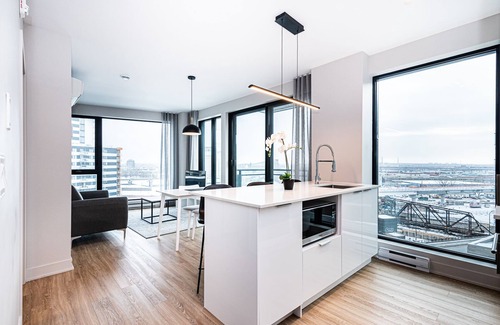 Griffintown Apartment | Executive – Canal View