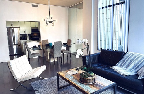 Telegraph Hill Condo | Executive Condo, dog friendly, lovely wraparound garden