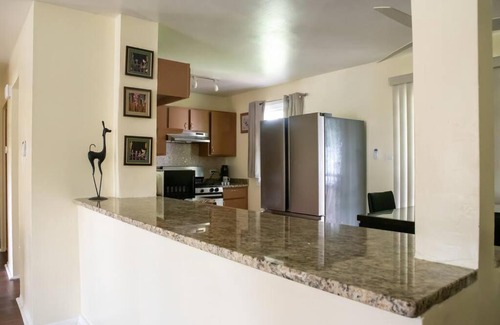 Hazel Crest House | Executive Family Home in quiet Culdesac