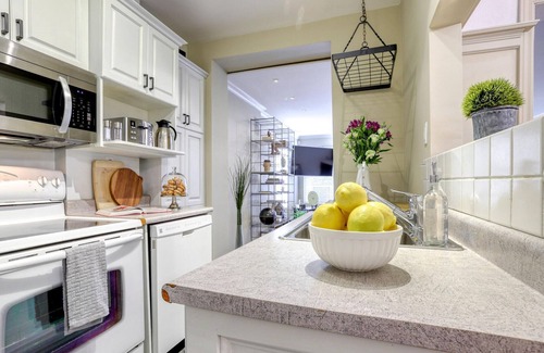 Lawrence Park South House | Executive Home on the Park