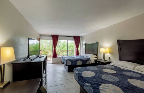 Beeville Hotel | Executive Inn & Suites Beeville