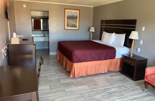 Beeville Hotel | Executive Inn & Suites Beeville