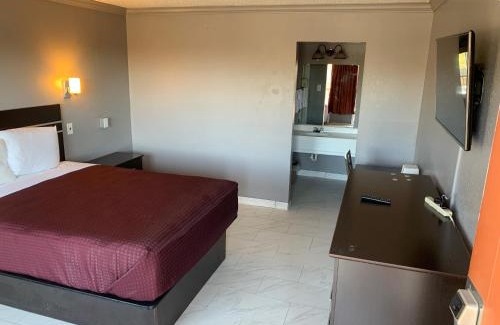 Beeville Hotel | Executive Inn & Suites Beeville