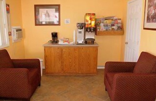 Lakeview Hotel | Executive Inn & Suites