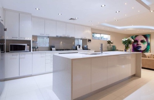 Kewdale House | Executive luxury home with swimming pool