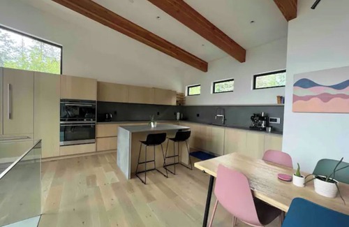 Sandy Hook House | Executive Modern Sechelt View Home.n