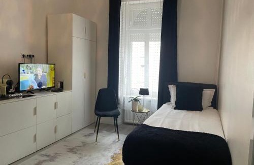 Bonnevoie House | EXECUTIVE SINGLE ROOM WITH EN-SUITE in GUEST HOUSE CITY CENTRE