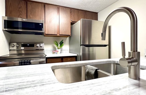 Vandalia Condo | Executive Suites - 2 bed/2 bath - A part of the Uptown Collective