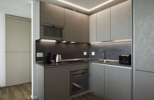 Centro Direzionale Apartment | Executive two-room apartment with city view - Torre Galfa Milan | ONE Experience