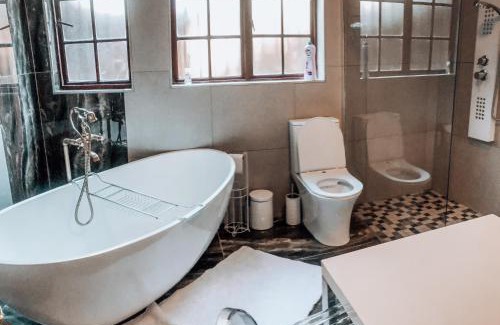 Faerie Glen House | Executive Villa near Sun Bet Arena
