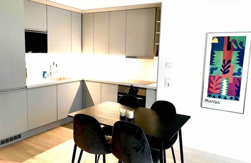 Lindholmen Apartment | Exklusiva skyskrapan Karlatornet