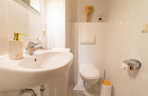 Chemnitz Apartment | Exklusive Wohnung mit Kingsize-Bett I 75qm I am See I Waschmaschine I Streaming I gratis Kaffee & Teeangebot