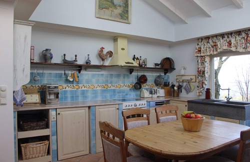 Betzenrod House | Exklusives Landhaus in Traumlage mit Fernblick, 1700 m² Garten, Sauna, Kamin