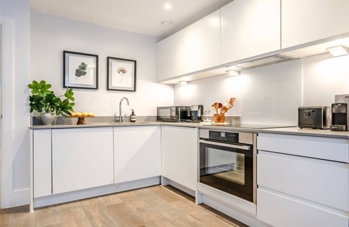 Holborn and Covent Garden Apartment | Expansive & Modern Duplex Apartment in Bloomsbury