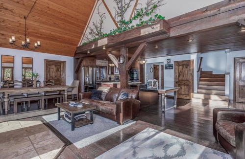 Idaho Springs House | Expansive Mountain Retreat: Secluded Yet Accessible — Steam Shower, Tubs, Nature